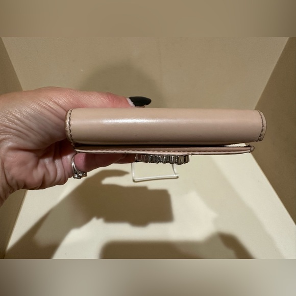 Gucci Interlocking G Crystal Bifold Wallet - Picture 9 of 13